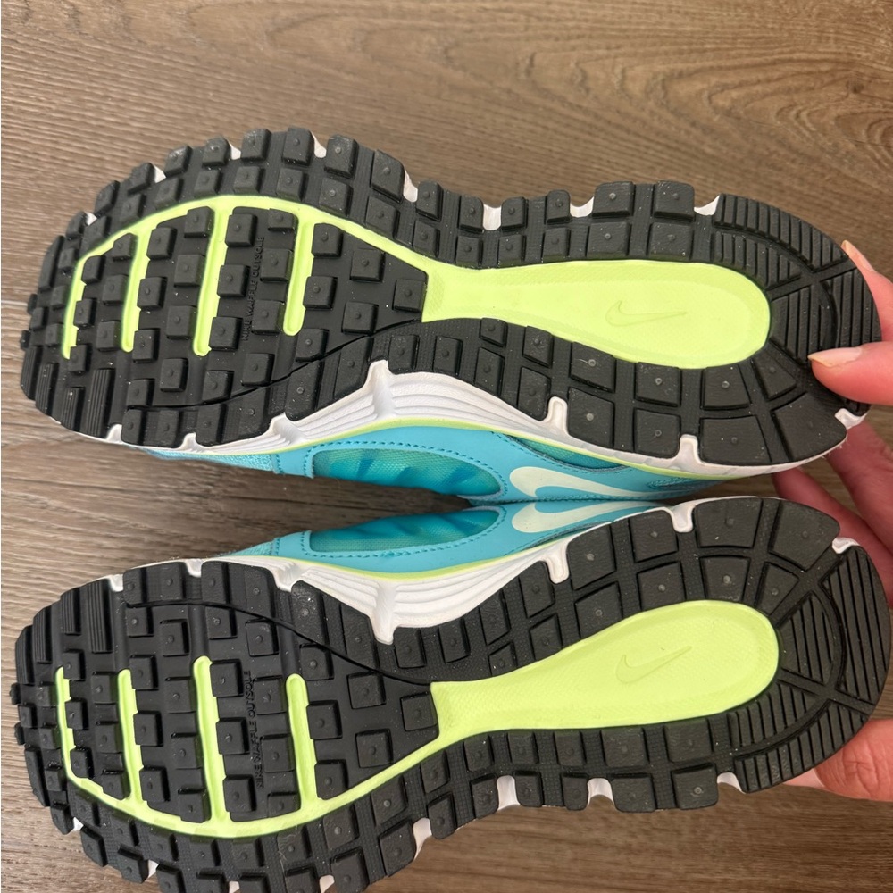 Women’s Nike Dual Fusion ST 2 Teal Yellow Sneakers - Picture 3 of 8